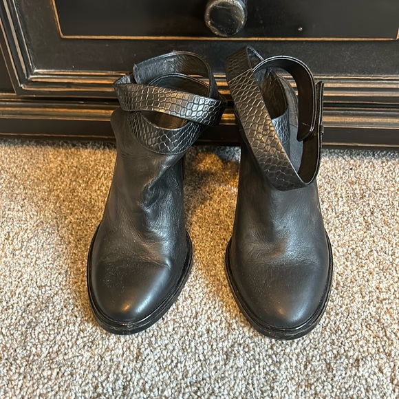 KENNETH COLE NEW YORK LEATHER MULE ANKLE BOOTS W/ANKLE WRAP STRAPS - Picture 1 of 6